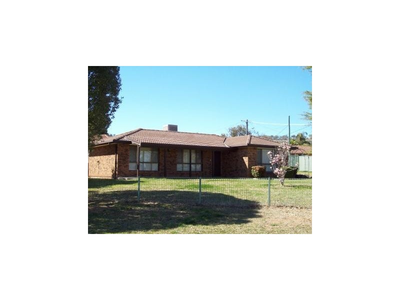 12 Glengarvin Drive, Tamworth NSW 2340