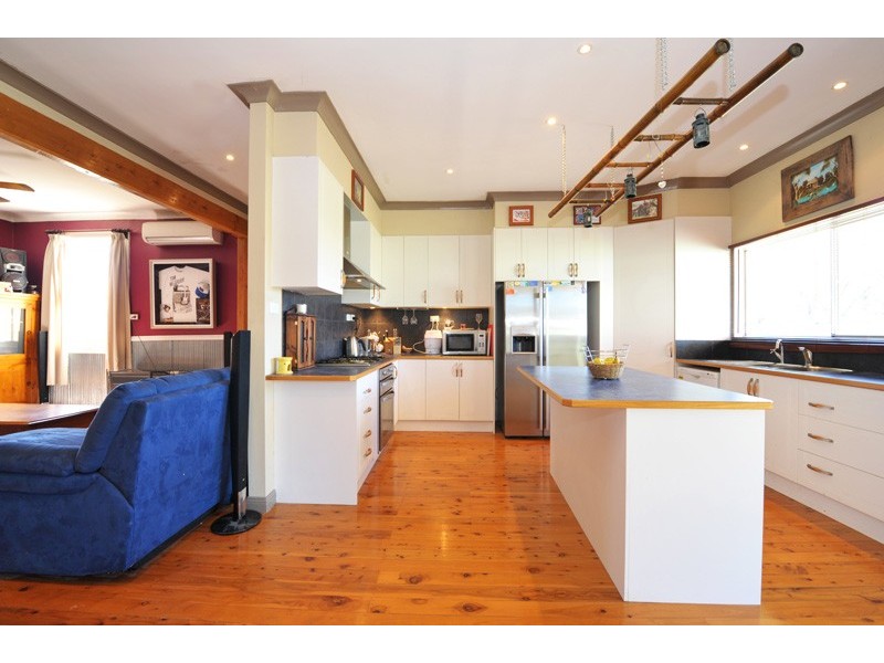 19 Denman Avenue, Kootingal NSW 2352