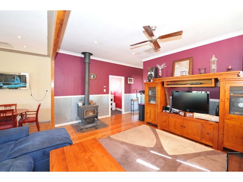 19 Denman Avenue, Kootingal NSW 2352