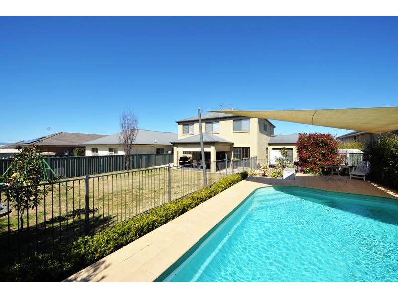 14 The Heights, Tamworth NSW 2340