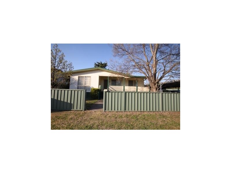 24 Queen Street, Tamworth NSW 2340