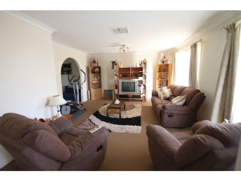 24 Queen Street, Tamworth NSW 2340