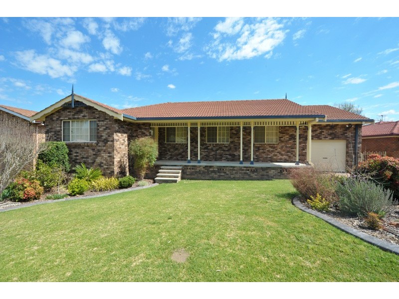 25 Eucalypt Avenue, Oxley Vale NSW 2340