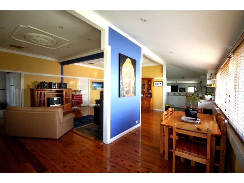 6 Elizabeth Street, Tamworth NSW 2340