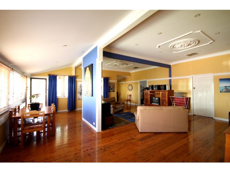 6 Elizabeth Street, Tamworth NSW 2340