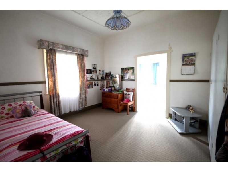 6 Elizabeth Street, Tamworth NSW 2340