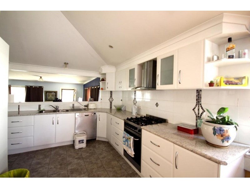 6 Elizabeth Street, Tamworth NSW 2340