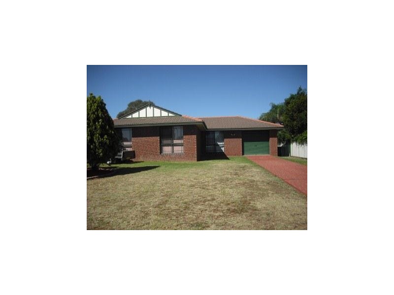 10 Wayamba Close, Tamworth NSW 2340