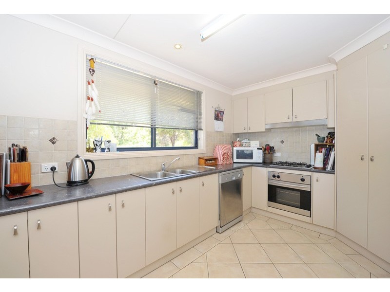 86 Tribe Street, Tamworth NSW 2340