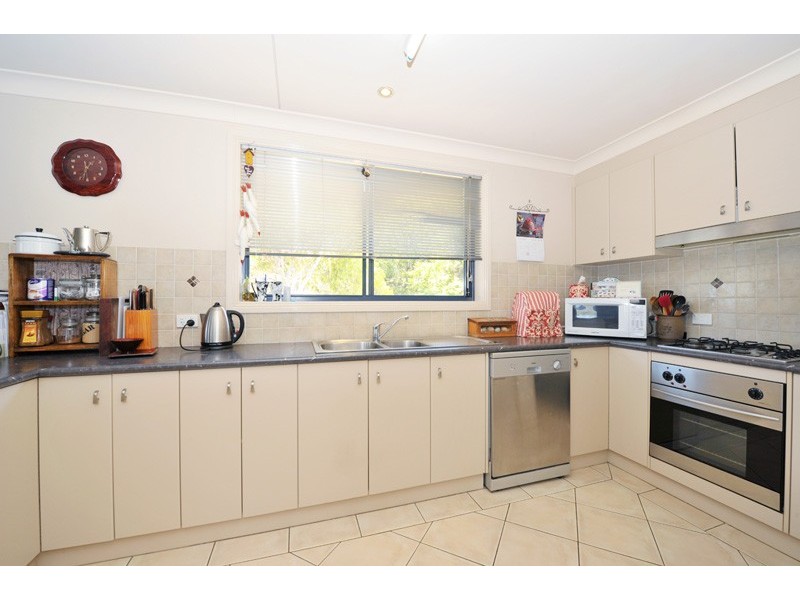 86 Tribe Street, Tamworth NSW 2340