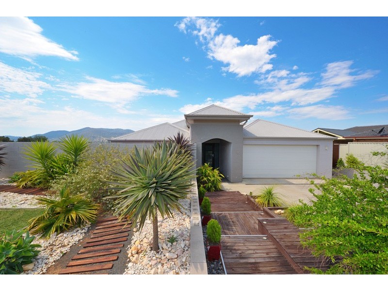 9 Wren Close, Tamworth NSW 2340