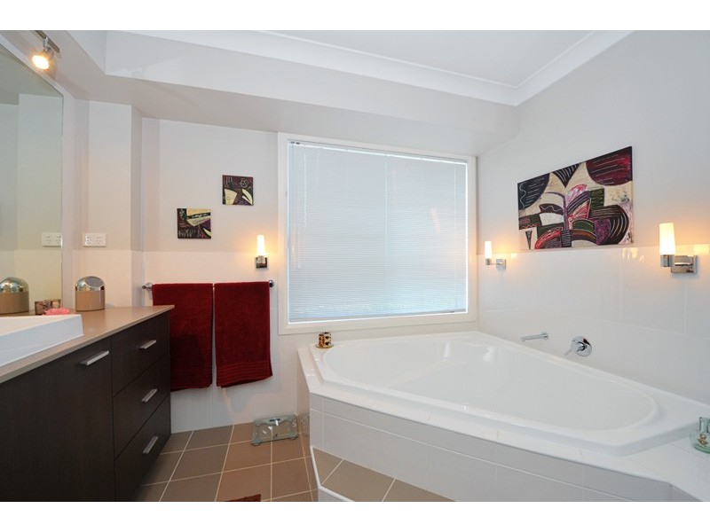 9 Wren Close, Tamworth NSW 2340