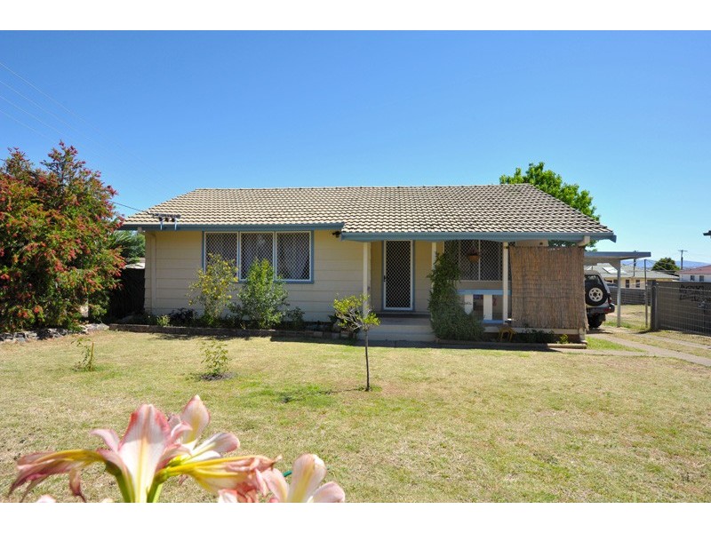 25 Drummond Road, Tamworth NSW 2340