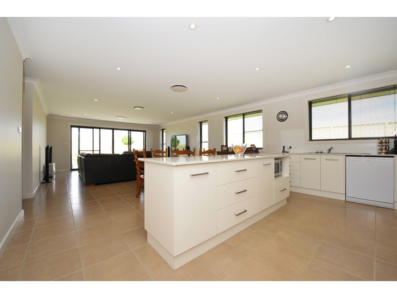 9 Cunningham Street, Tamworth NSW 2340