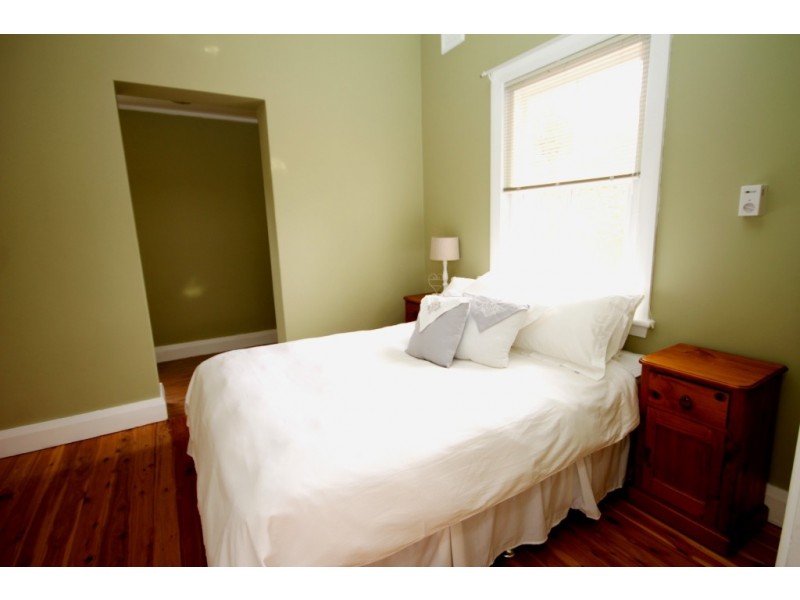 12 Raglan Street, Tamworth NSW 2340