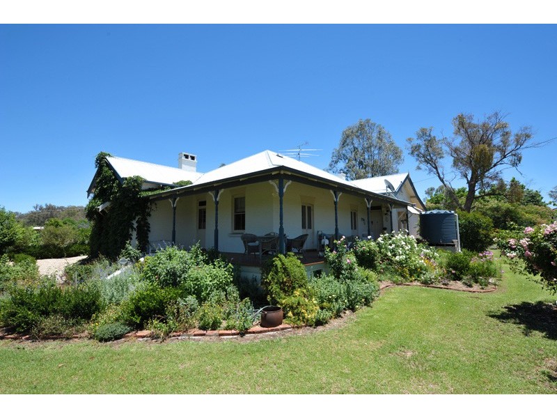 207 Sandy Road, Kootingal NSW 2352