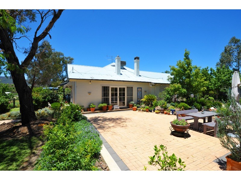 207 Sandy Road, Kootingal NSW 2352