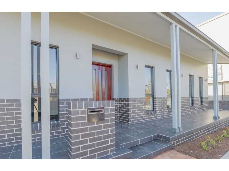 6 Boulevard Place, Tamworth NSW 2340