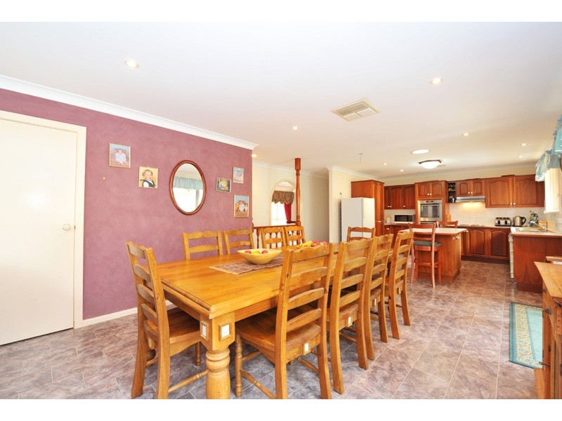 10 Ford Street, Tamworth NSW 2340