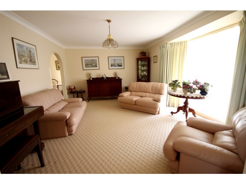 14 Camira Crescent, Tamworth NSW 2340