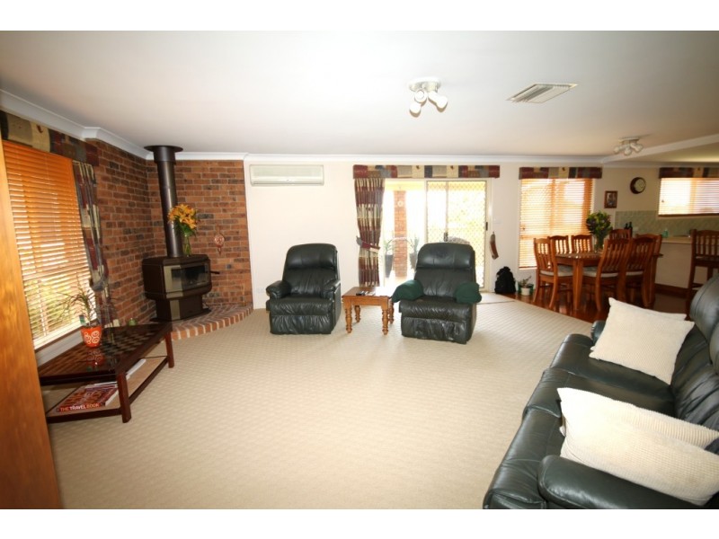 14 Camira Crescent, Tamworth NSW 2340