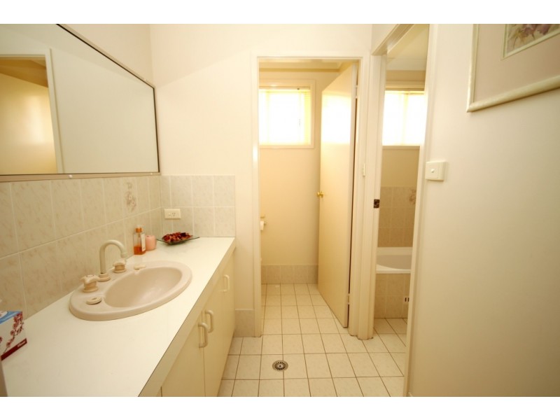 14 Camira Crescent, Tamworth NSW 2340