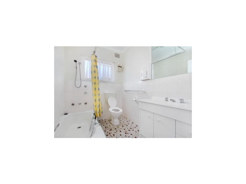 16b Carthage Street, Tamworth NSW 2340
