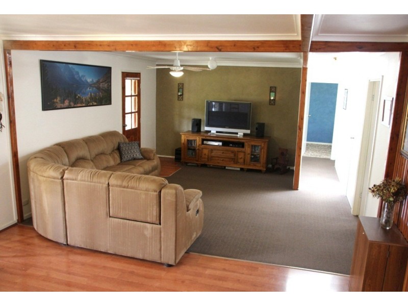 34- 36 Frederick Street, Woolomin NSW 2340