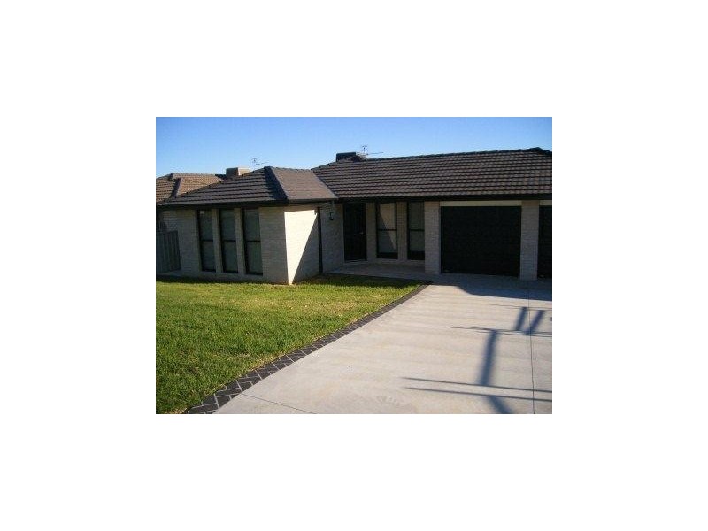 38 Fisher Road, Tamworth NSW 2340