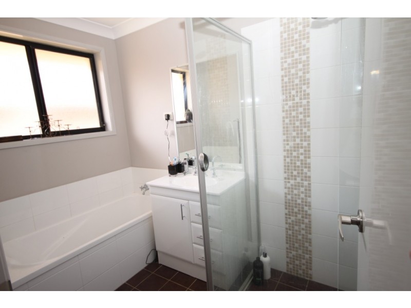 1/14 Rosella Ave, Tamworth NSW 2340