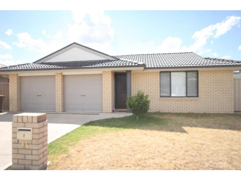 2/14 Rosella Ave, Tamworth NSW 2340