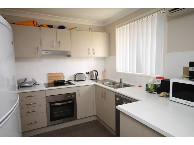 2/14 Rosella Ave, Tamworth NSW 2340