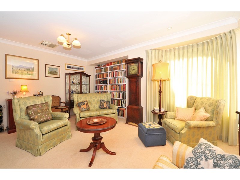 24 Overlanders Way, Tamworth NSW 2340