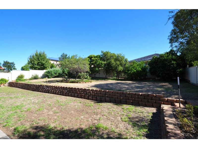 24 Overlanders Way, Tamworth NSW 2340