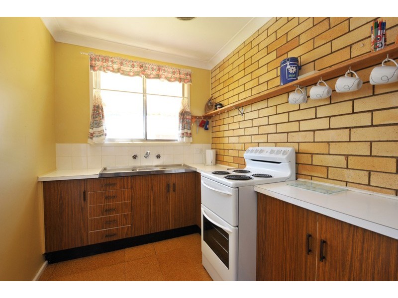 1 and 2/ 18 Harrier Parade, Tamworth NSW 2340