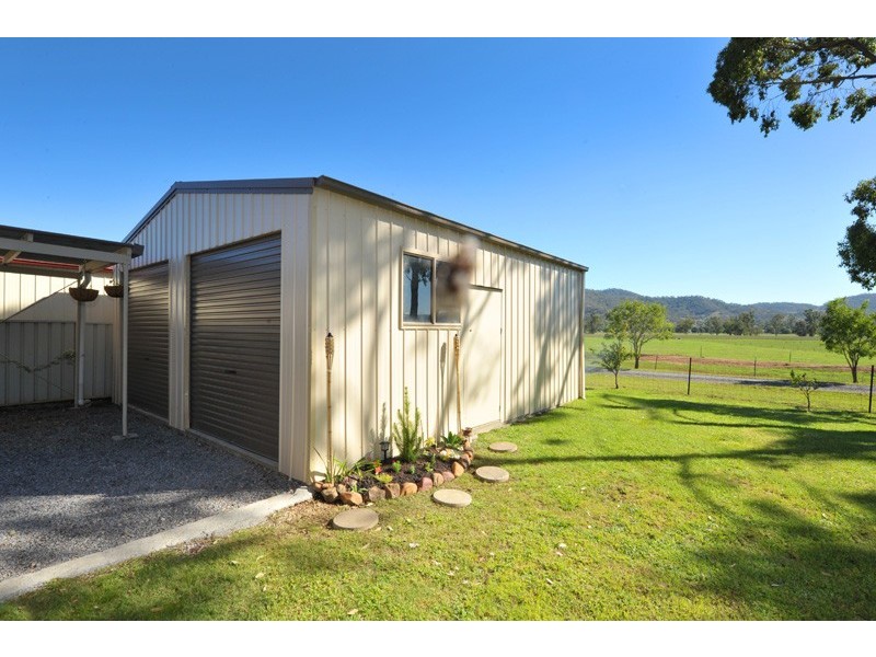 1 and 2/ 18 Harrier Parade, Tamworth NSW 2340