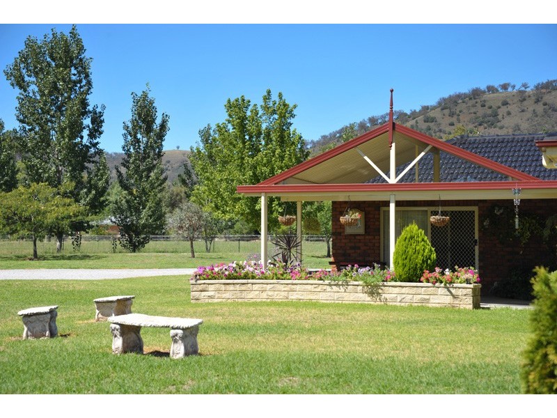 17 Catherine Way, Tamworth NSW 2340