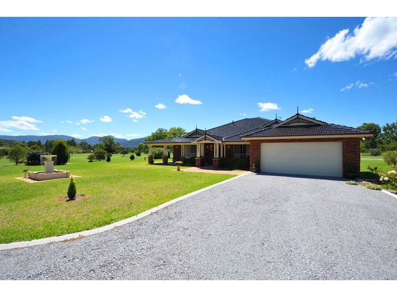 17 Catherine Way, Tamworth NSW 2340