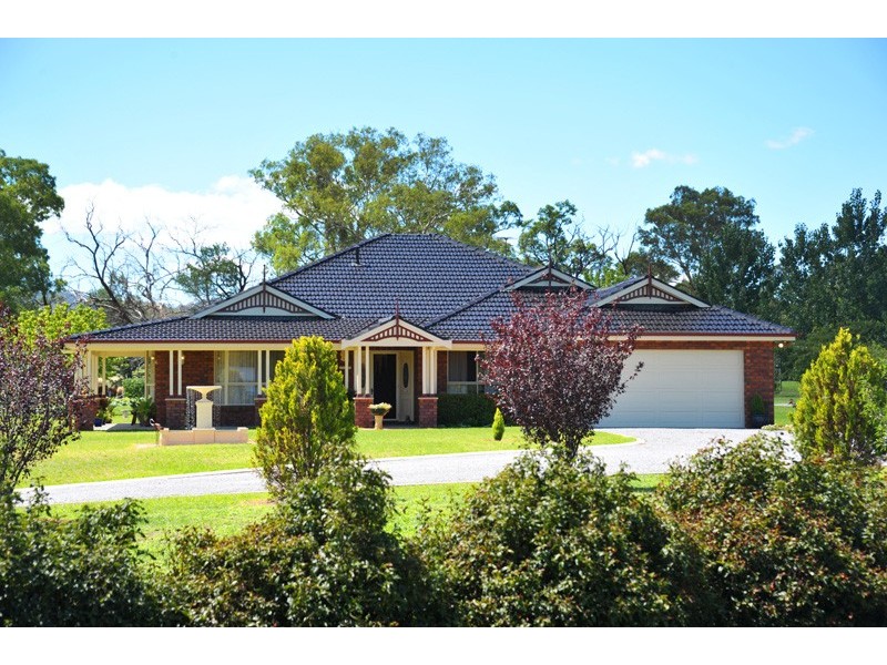 17 Catherine Way, Tamworth NSW 2340