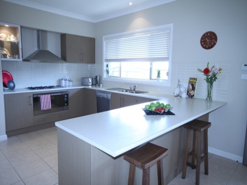 2 Sequoia  Drive, Tamworth NSW 2340