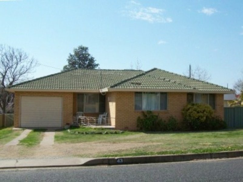 43 Edward Street., Tamworth NSW 2340