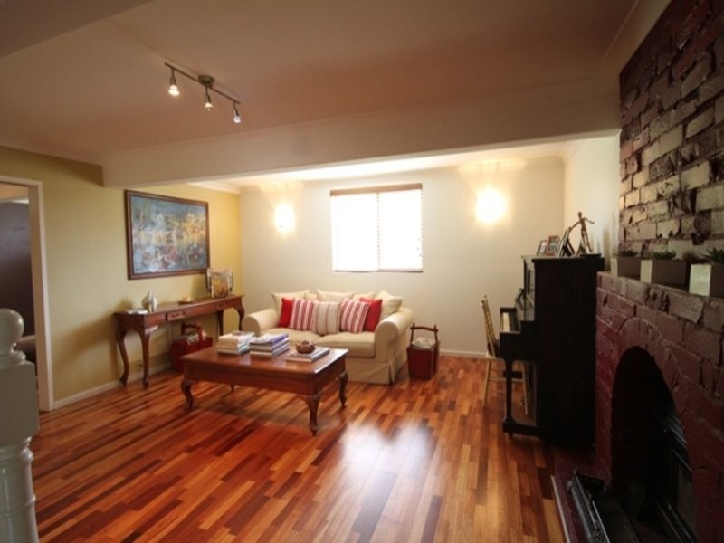 5 Girraween Avenue, Tamworth NSW 2340