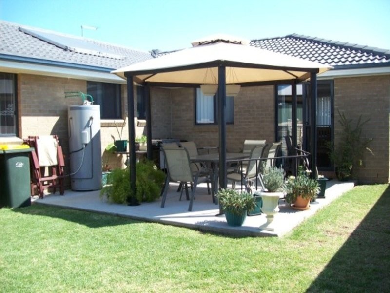 2/7 Eagle Avenue., Tamworth NSW 2340