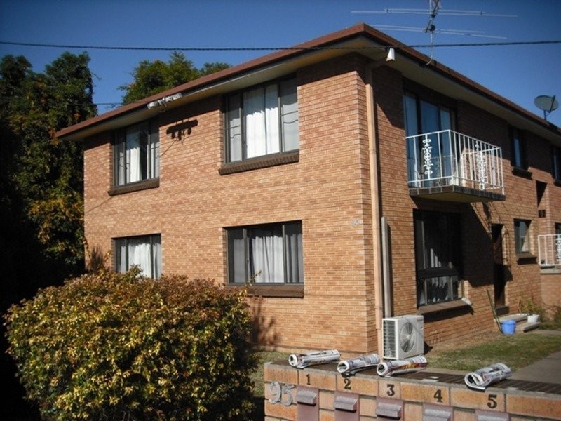 1/95 Upper Street, Tamworth NSW 2340