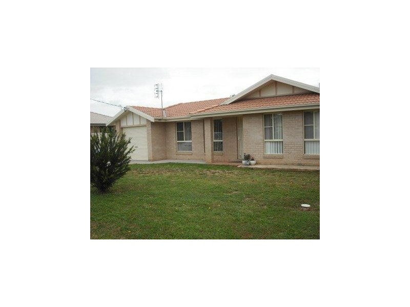 20 Mitchell Street, Tamworth NSW 2340