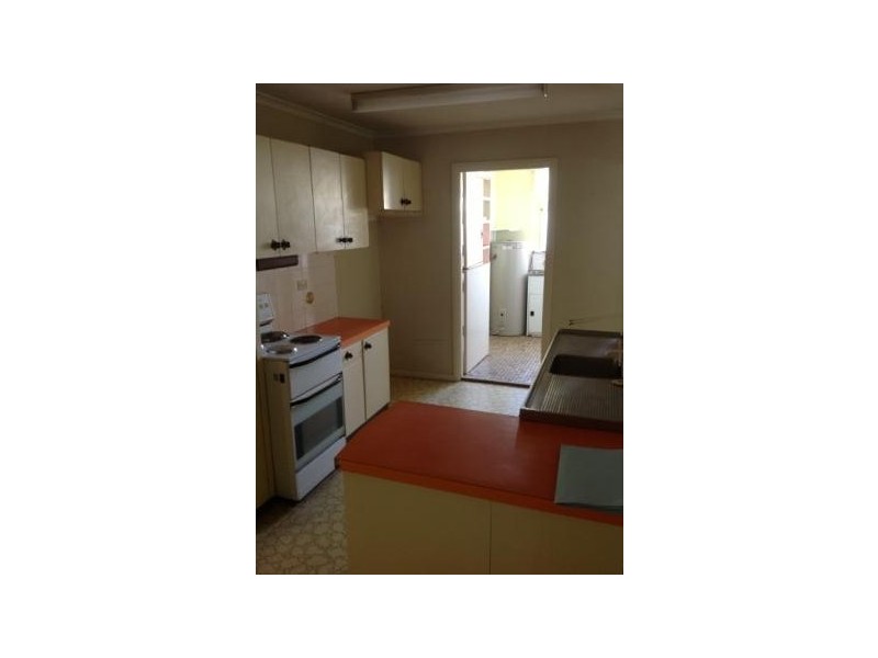 16 Chelmsford Street, Kootingal NSW 2352