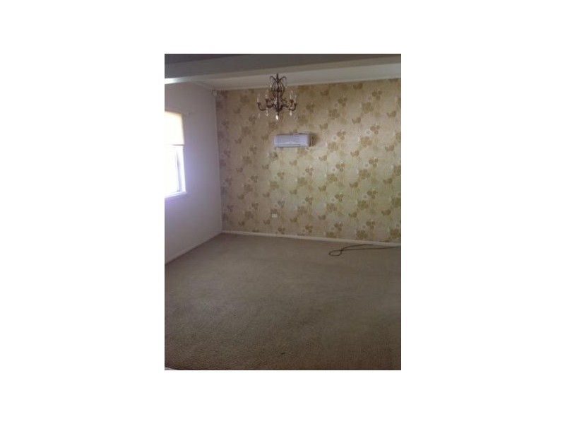 16 Chelmsford Street, Kootingal NSW 2352