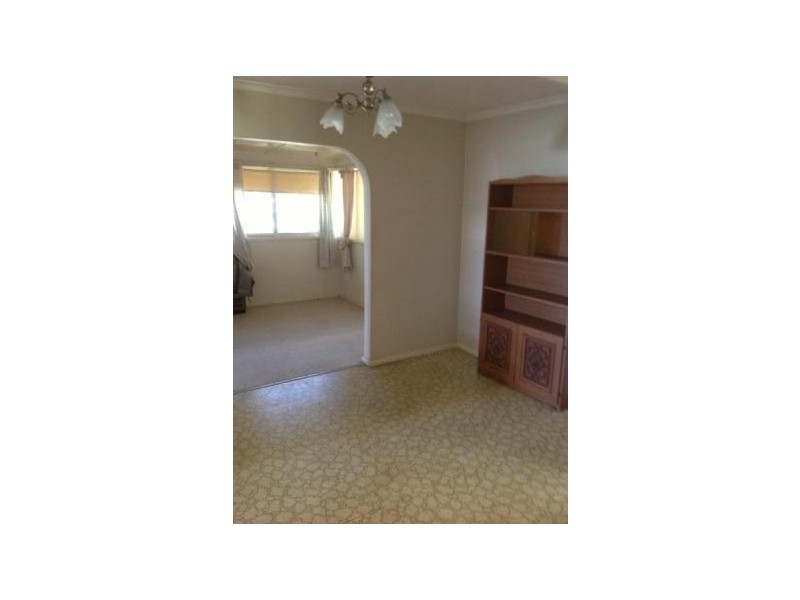 16 Chelmsford Street, Kootingal NSW 2352