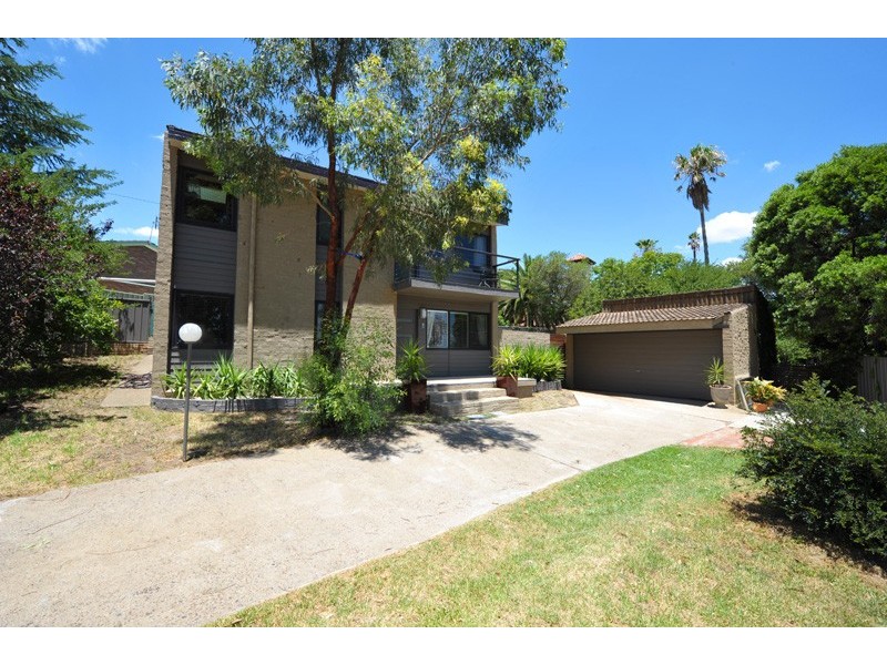 1 Bushland Ave, Tamworth NSW 2340