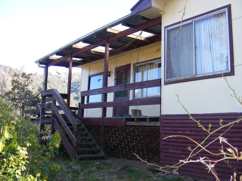 2482 Barry Road, Hanging Rock NSW 2340